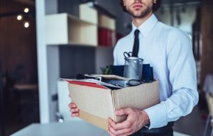 Η ανεργία υποχώρησε στο 8,6% τον Οκτώβριο έναντι 9,7% τον αντίστοιχο μήνα του 2024