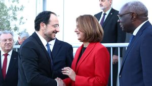 Κυπριακό: Νέος γύρος δεσμεύσεων και το συνηθισμένο «πολύ καλό κλίμα»