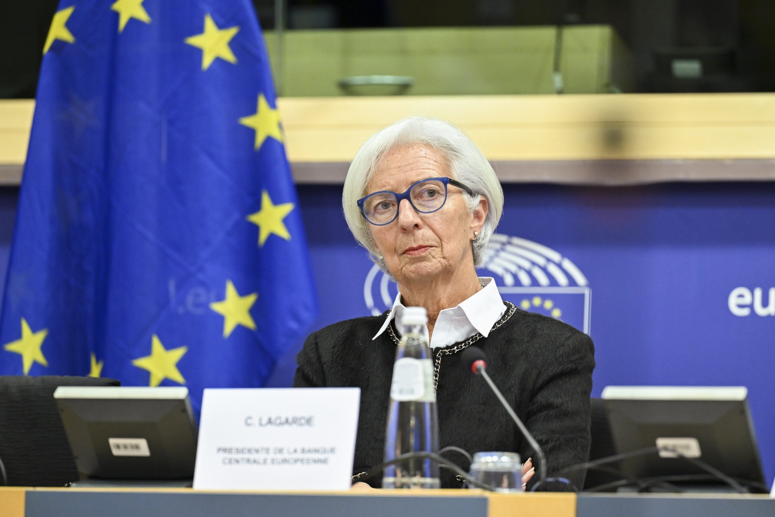 Απλοποίηση τραπεζικών κανόνων προτείνει η ΕΚΤ στις 11 Δεκέμβρη