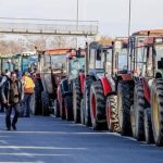 Συνεχίζεται η κλιμάκωση με χιλιάδες τρακτέρ στους δρόμους