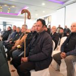 Σε εξέλιξη η κρίσιμη συνεδρίαση των αγροτών για το μέλλον των μπλόκων