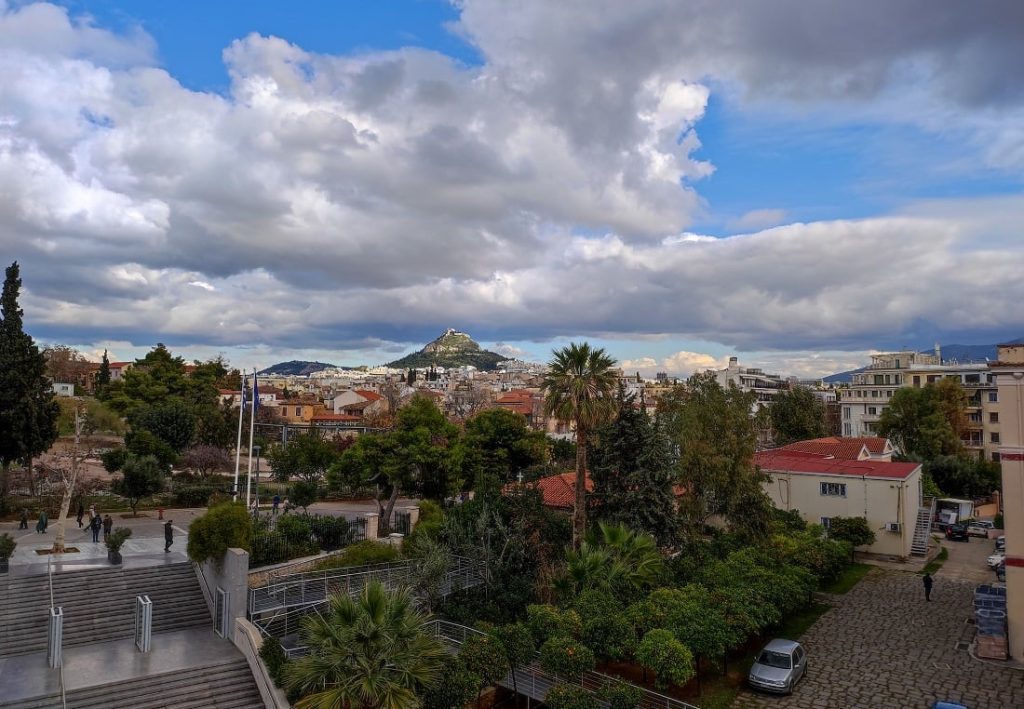 Καιρός: Γενικά αίθριος με σποραδικές και πρόσκαιρες βροχές μόνο