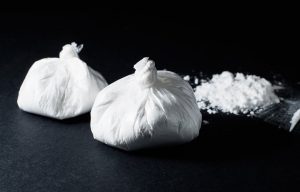 Σκάφος ελληνικών συμφερόντων πιάστηκε με μεγάλη ποσότητα κοκαΐνης στον Ατλαντικό – Συνελήφθη ο πλοιοκτήτης, γνωστός ως ο «Έλληνας Εσκομπάρ»