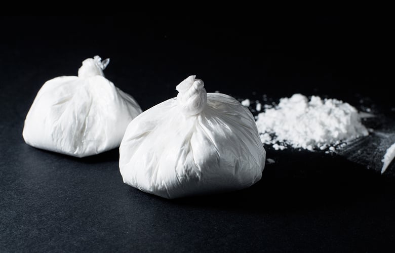 Σκάφος ελληνικών συμφερόντων πιάστηκε με μεγάλη ποσότητα κοκαΐνης στον Ατλαντικό – Συνελήφθη ο πλοιοκτήτης, γνωστός ως ο «Έλληνας Εσκομπάρ»