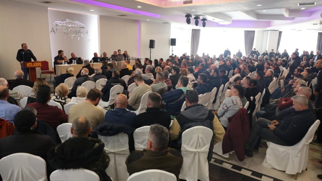 Να προηγηθεί επαναληπτική  πληρωμή για να ξεκινήσει  ο διάλογος με τα μπλόκα,  στην… άκρη τα τρακτέρ τις  μέρες των Χριστουγέννων