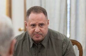 Κρίση υστερίας έπαθε το «δεξί χέρι» του Ζελένσκι!