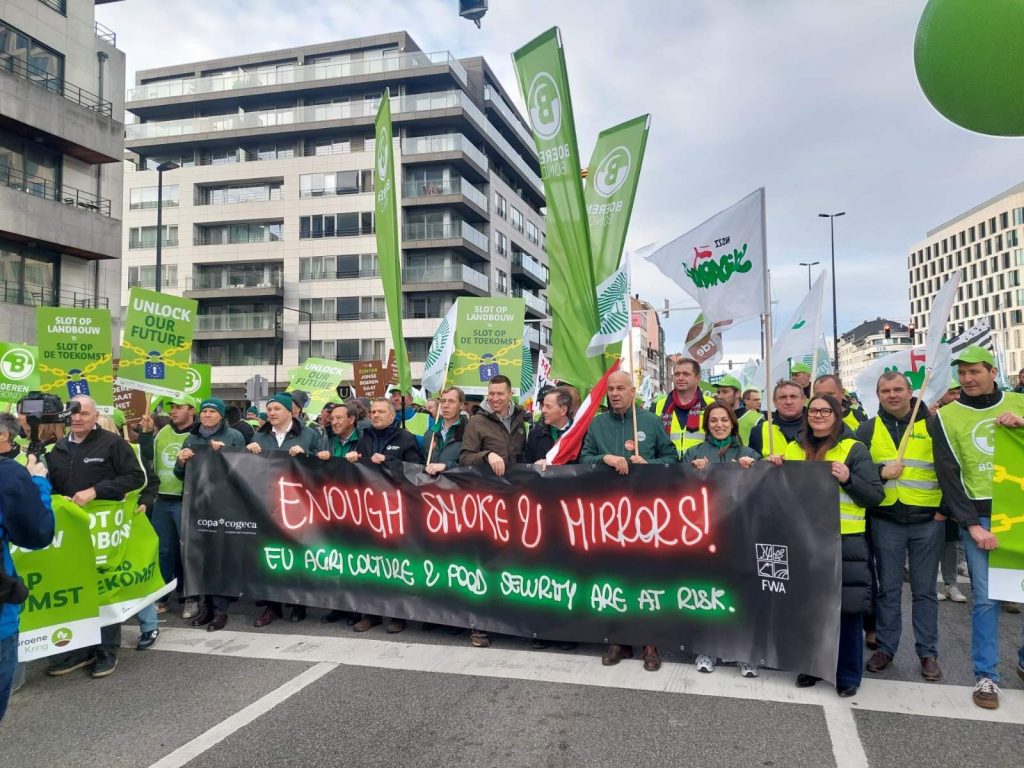 Copa-Cogeca: 10.000 αγρότες διαδήλωσαν στις Βρυξέλλες για την ΚΑΠ και το δίκαιο εμπόριο
