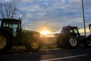 Υποτιμά τους αγρότες η κυβέρνηση, τρέχει και δεν φτάνει τώρα με τις πληρωμές, δύσκολη η εξόφληση Δεκεμβρίου