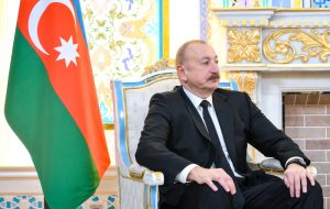 Αμνηστία σε περίπου 20.000 κρατούμενους δίνει ο «αδερφός» του Ερντογάν, Αλίεφ