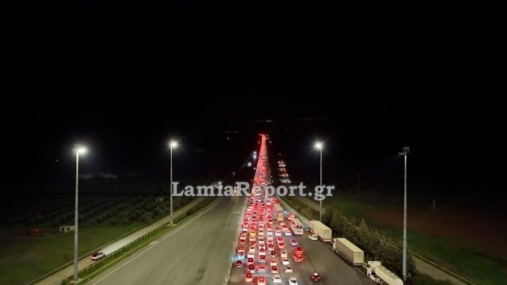 Εκνευρισμός Μητσοτάκη για τις διακοπές των επιτελών