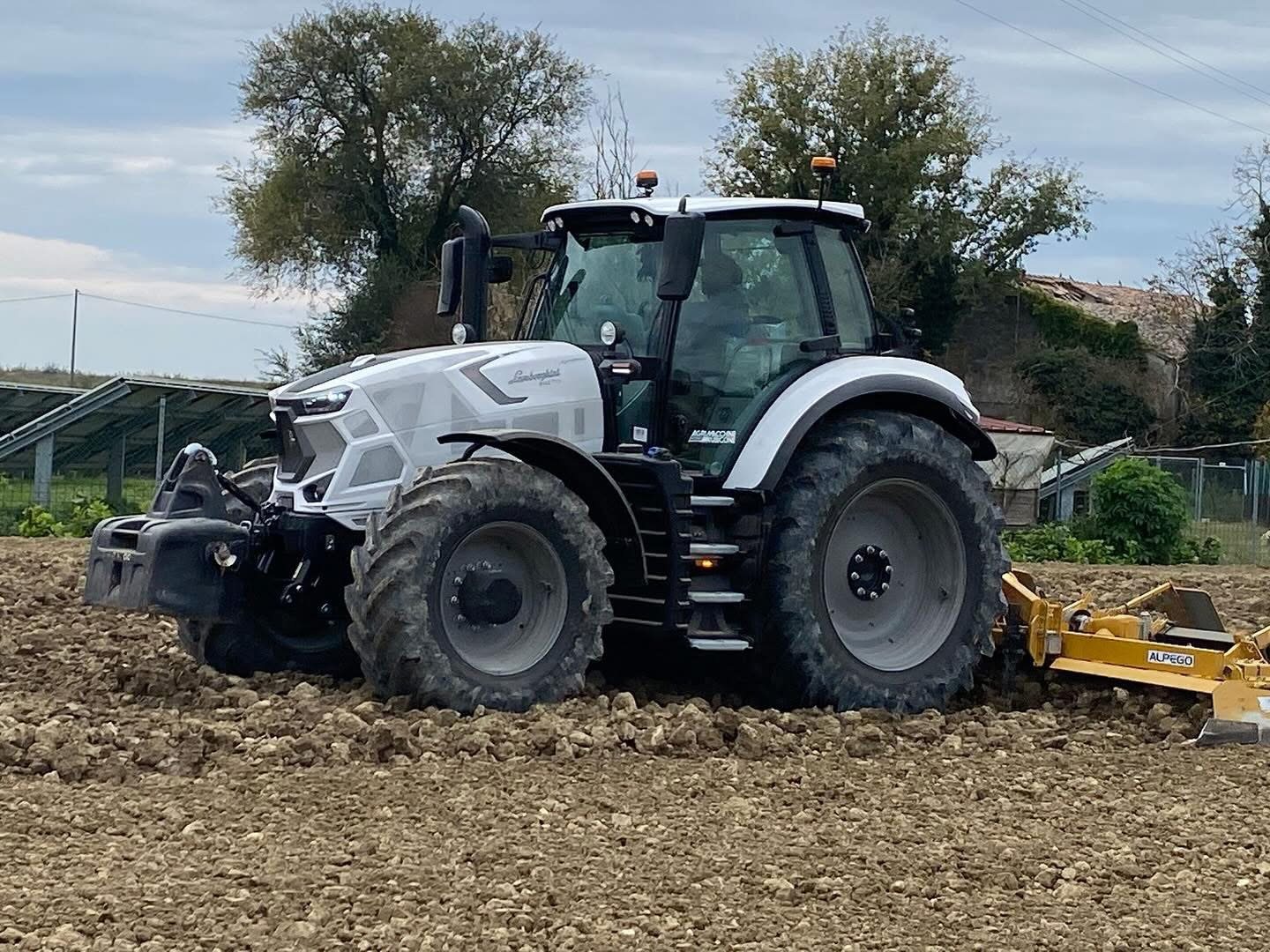 Αποκλεισμό του αεροδρομίου Ηρακλείου αποφάσισαν οι αγροκτηνοτρόφοι Κρήτης