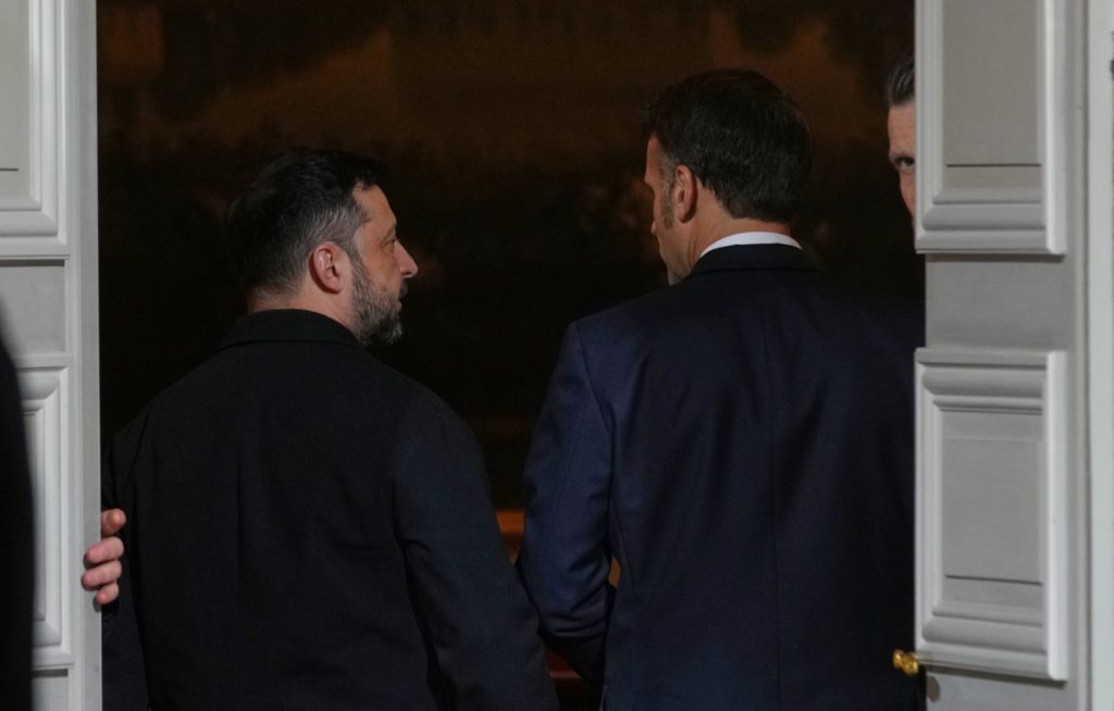 Ζελένσκι από Παρίσι: Έθεσε τις «κόκκινες γραμμές» για ειρήνη στην Ουκρανία