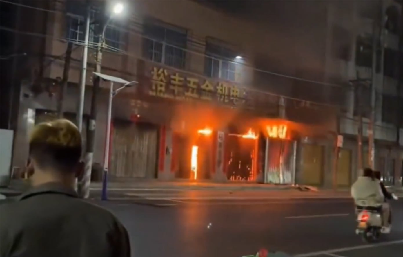 Πυρκαγιά σε πολυκατοικία στην Κίνα – 12 οι νεκροί