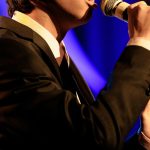 Σήμερα η μήνυση στον γνωστό τραγουδιστή - «Η αξιοπρέπεια δεν είναι διαπραγματεύσιμη» λέει ο καταγγέλλων