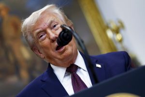 Ντόναλντ Τραμπ: «Αυτά μπορεί να είναι τα τελευταία σας Καλά Χριστούγεννα!»