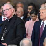 Βατικανό εναντίον Λευκού Οίκου: Ο Πάπας Λέων «καθαίρεσε» τον αγαπημένο καρδινάλιο του Τραμπ