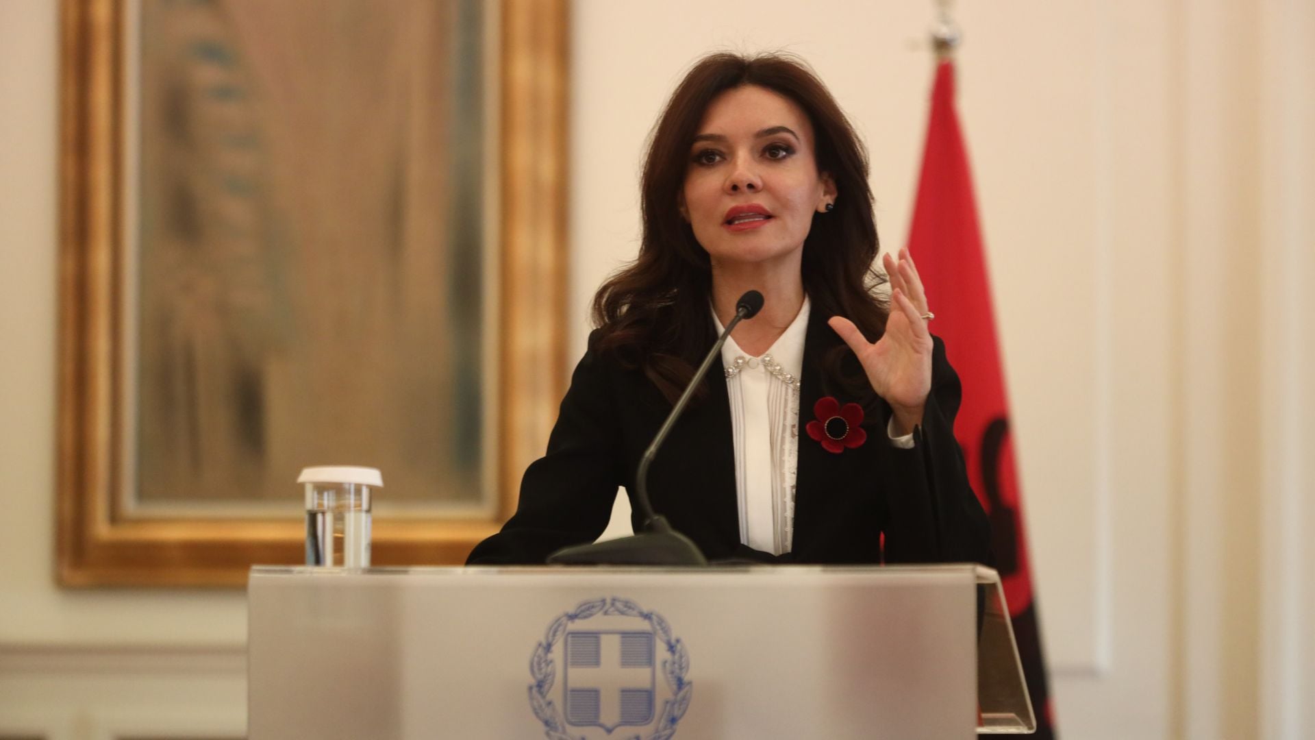 Ζήτημα περιουσιών των Τσάμηδων έθεσε η Αλβανίδα ΥΠΕΞ εν Αθήναις