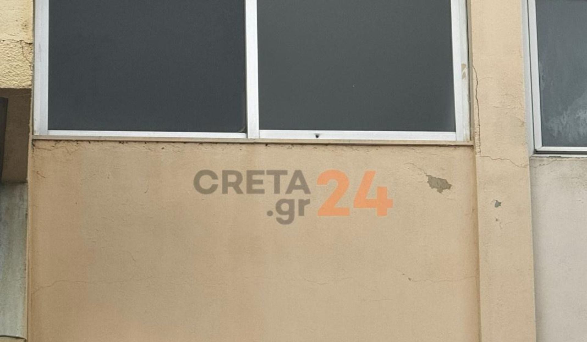 Ηράκλειο: Σφαίρα από μπαλωθιές κατέληξε σε πλατύσκαλο πολοικατοικίας