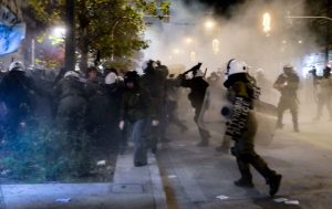 Επεισόδια στην Αθήνα: 54 προσαγωγές και 19 συλλήψεις