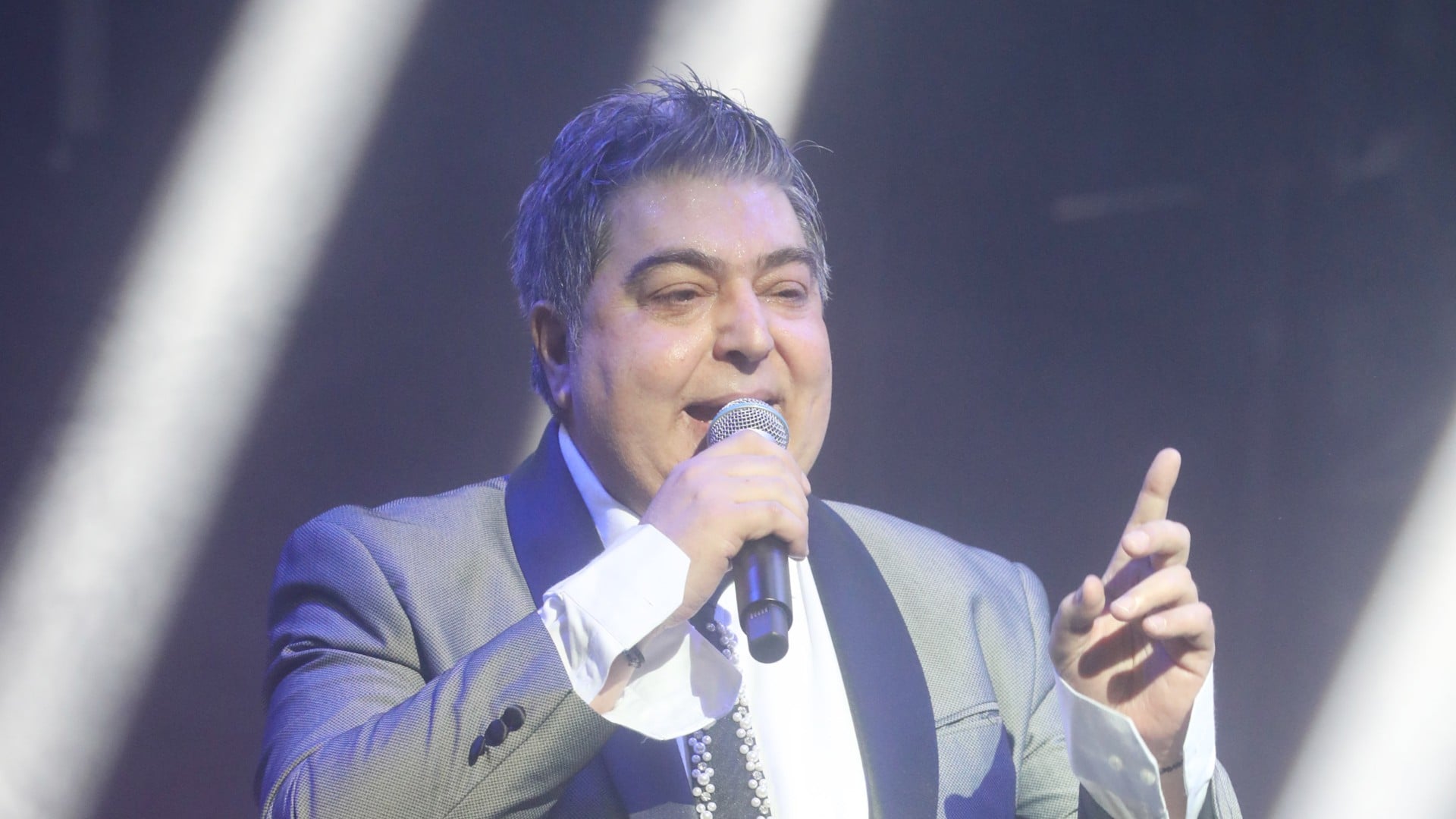 Σώτης Βολάνης: «Μπορεί να μου έφυγαν και 700.000 ευρώ για ένα αυτοκίνητο - Παλιά ήμουν άτακτο παιδί»