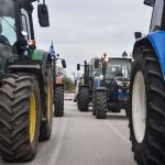 Αγρότες: Σημείο καμπής για τις κινητοποιήσεις – Στο τραπέζι τα Χριστούγεννα στα μπλόκα