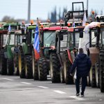 Οι αγρότες εξεγείρονται σε ολόκληρη τη χώρα - Νέα μπλόκα από τη Δευτέρα
