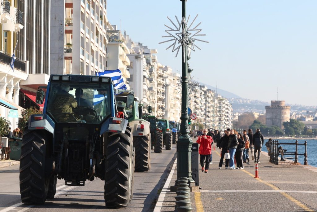 Οι αγρότες «ελευθέρωσαν» το λιμάνι της Θεσσαλονίκης - «Δεν θα κάνουμε πίσω»