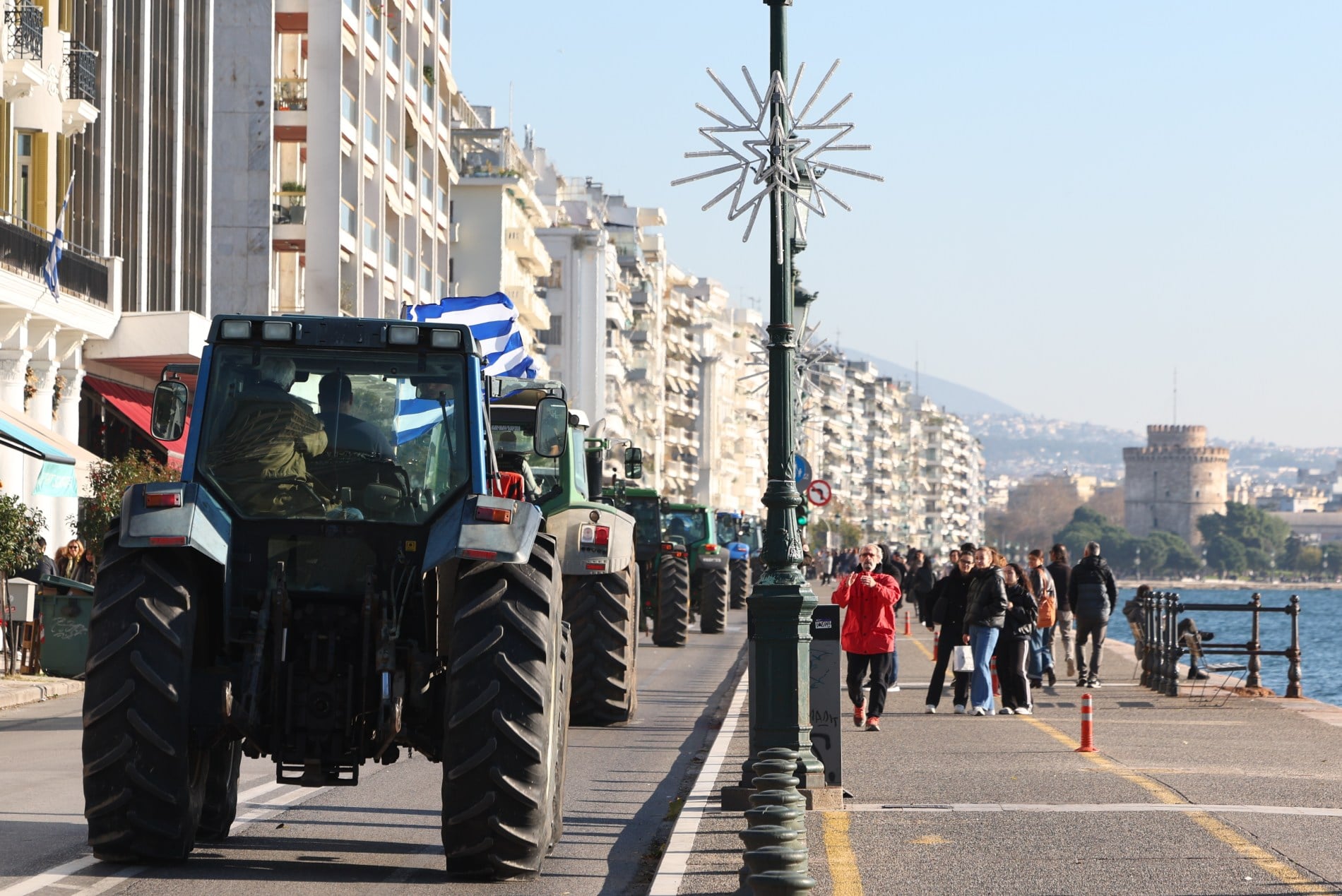 Οι αγρότες «ελευθέρωσαν» το λιμάνι της Θεσσαλονίκης - «Δεν θα κάνουμε πίσω»
