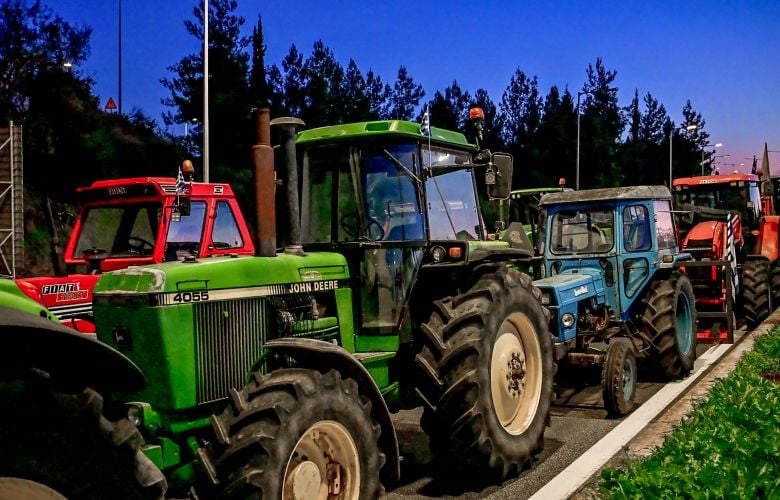 Αγροτικό μπλόκο στο τελωνείο των Ευζώνων