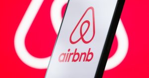 Ισπανία: Έριξε πρόστιμο 64 εκατ. ευρώ στην Airbnb