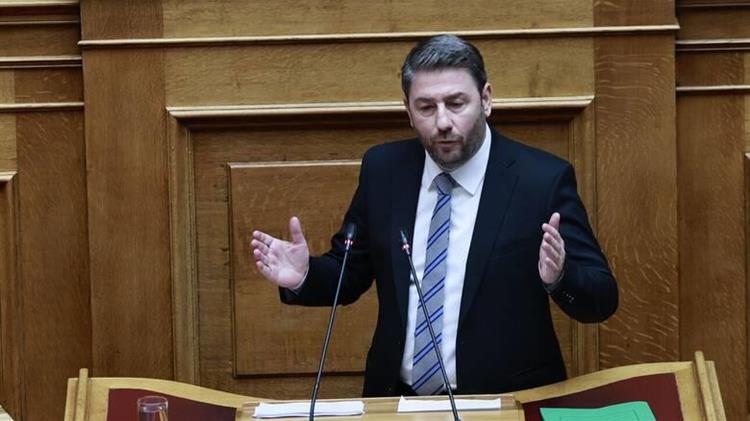 Ανδρουλάκης: «Καλώ τα κόμματα της δημοκρατικής αντιπολίτευσης να συνεννοηθούμε για την αναθεώρηση του άρθρου 86»