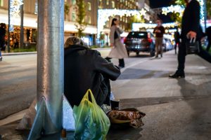 Ψύχος στην Αττική: Ανοικτά υπνωτήρια και θερμαινόμενοι χώροι για άστεγους και εξαρτημένους