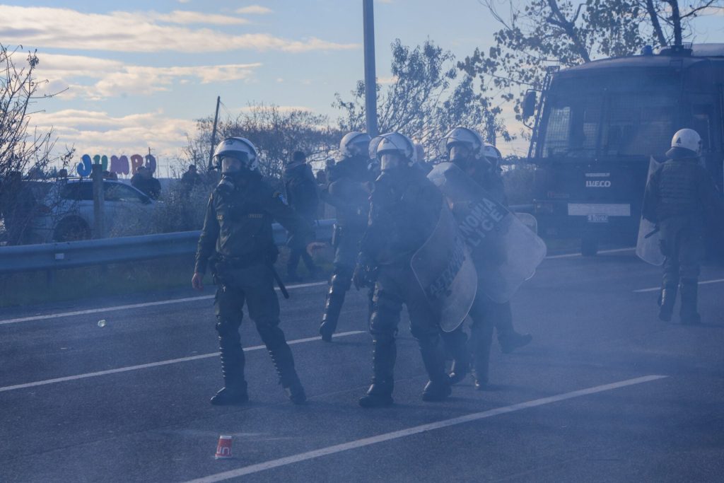 «Δεν θα στραφούμε ενάντια στον λαό μας» - Αστυνομικοί στηρίζουν τους αγρότες