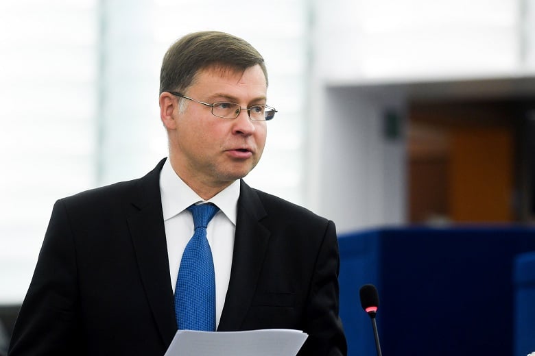 Ντομπρόβσκις: Η νίκη του Κ. Πιερρρακάκη συμβολική στιγμή για την Ελλάδα και τη ζώνη του ευρώ