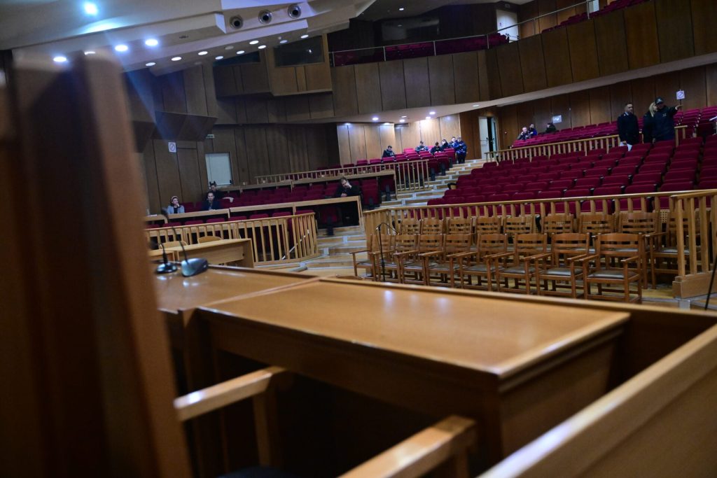 Ρόδος: Πατέρας και γιος στο εδώλιο για τον θάνατο του 46χρονου εργολάβου