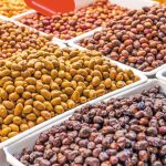 Ελαιόλαδο: Μειωμένη παραγωγή και εμπόδια από τις προσβολές