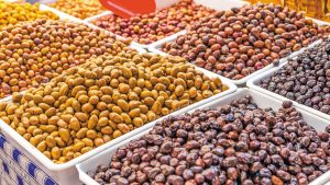 Ελαιόλαδο: Μειωμένη παραγωγή και εμπόδια από τις προσβολές