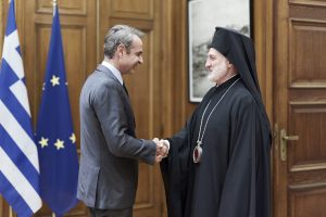 Επίσκεψη Ελπιδοφόρου στην Αθήνα – Συναντήσεις με Τασούλα, Μητσοτάκη και Ιερώνυμο