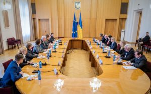 Το «τέλος της Δύσης» λόγω Ουκρανικού βλέπει η Telegraph