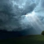 Νεφώσεις, ανά διαστήματα βροχές και πτώση της θερμοκρασίας