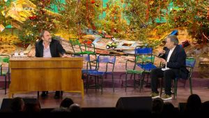 Ο «Φραπές» πήγε στον Λαζόπουλο - Η σκηνή που έκλεψε την παράσταση