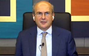 Χατζηδάκης: «Μόλις κάνουμε κάτι και γίνονται έλεγχοι -άρα καθυστερούν οι πληρωμές- μας ρωτούν γιατί το κάνουμε»