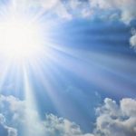 Γενικά αίθριος καιρός με λίγες νεφώσεις και σταθερή θερμοκρασία