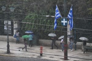 Με επικίνδυνες καταιγίδες έρχεται η κακοκαιρία Byron - Οι 9 περιοχές στο «κόκκινο»