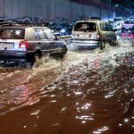 Σφοδρό το πέρασμα της κακοκαιρίας Byron που πλήττει όλη την Ελλάδα: Μεγάλες πλημμύρες στους δρόμους, 123 κλήσεις στην Πυροσβεστική