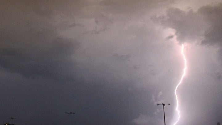 Καιρός: Σε κατάσταση κινητοποίησης «RED CODE» οκτώ Περιφέρειες - Χάρτης δείχνει πώς θα κινηθεί η κακοκαιρία