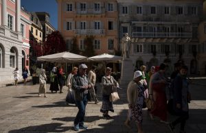 Κέρκυρα: Γιατρός έπιασε από τον λαιμό 20χρονη για μία θέση πάρκινγκ