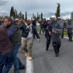 Οι αγρότες πέρασαν τον αστυνομικό φραγμό και ετοιμάζονται για νέο μπλόκο στο τελωνείο Προμαχώνα