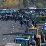 Λάρισα: Συνεχίζονται οι αγροτικές κινητοποιήσεις – Κλειστή η Εθνική Οδός Αθηνών-Θεσσαλονίκης στη Νίκαια