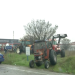 Αγρότες στoν Προμαχώνα παρέκαμψαν το μπλόκο των αστυνομικών (βίντεο)